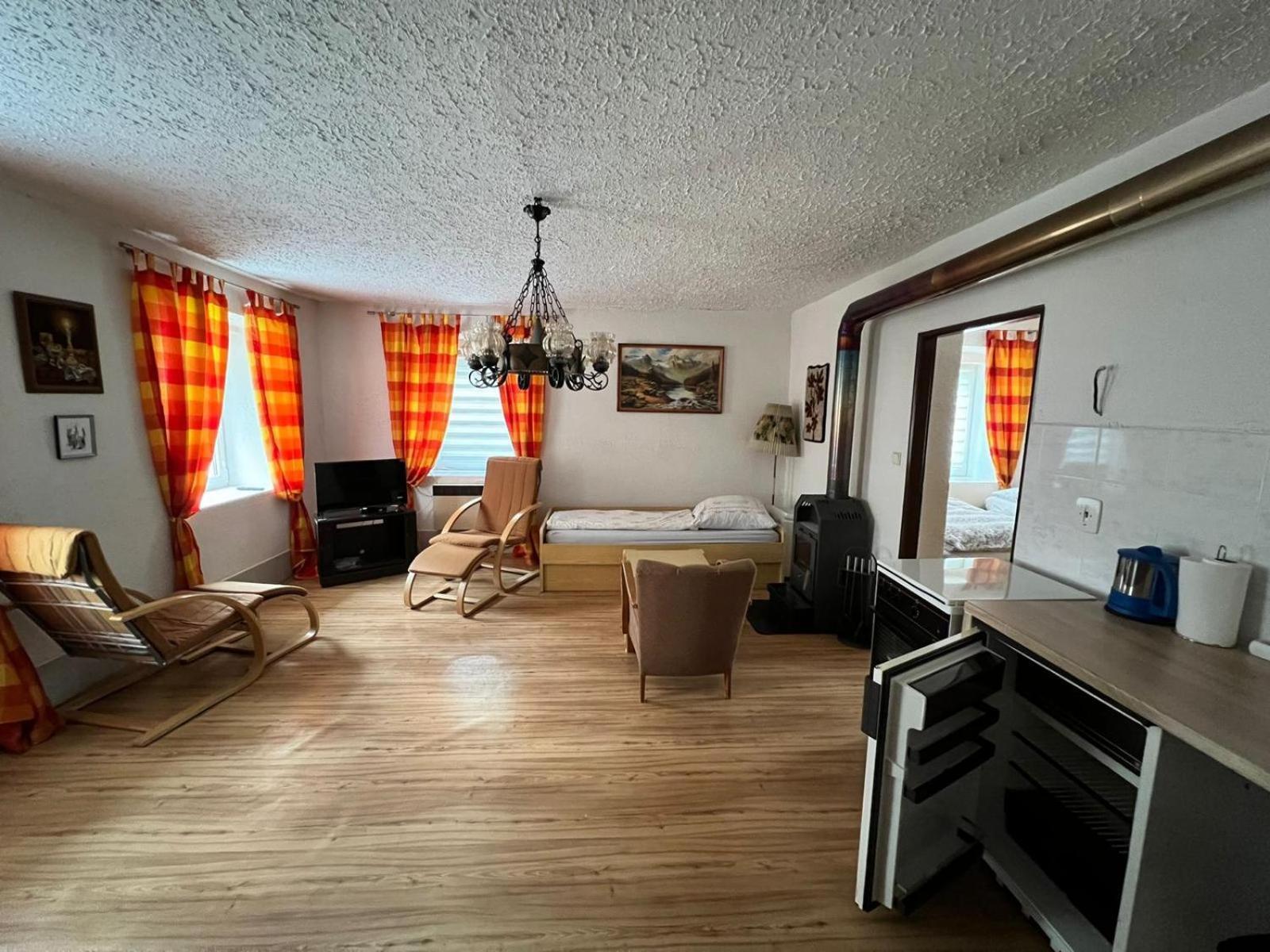 Apartmany Merkel โบรว์โมฟ ภายนอก รูปภาพ